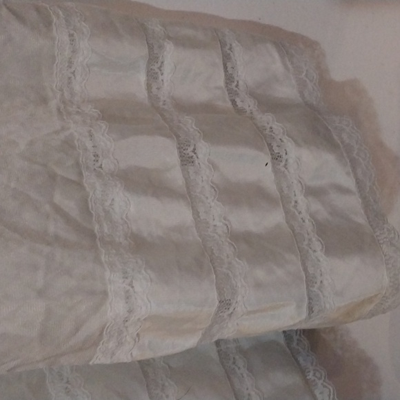 Adonna - Picture 3 of 5